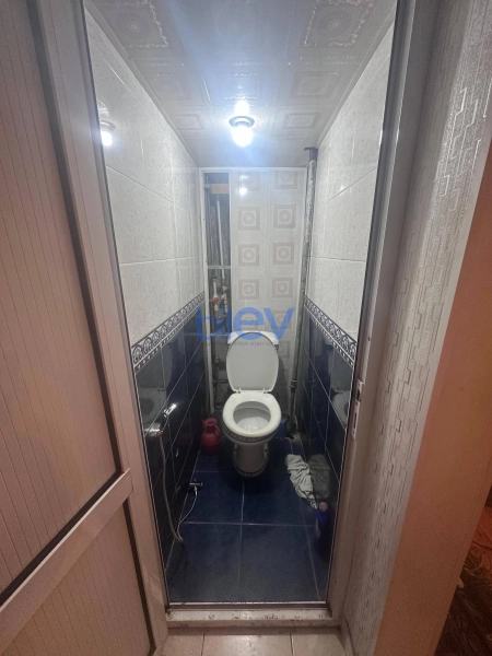 Aylıq Kirayə 2 otaqlı Köhnə Tikili bina evi  75m², Xırdalan