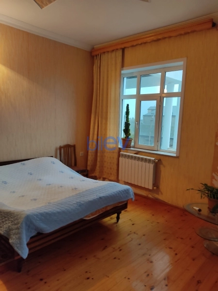 Satış 4 otaqlı Həyət evi  160m², Bakı