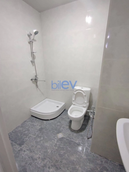 Aylıq Kirayə 4 otaqlı Yeni Tikili bina evi  100m², Bakı