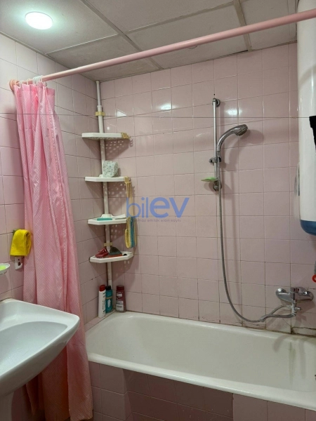 Aylıq Kirayə 3 otaqlı Köhnə Tikili bina evi  75m², Bakı