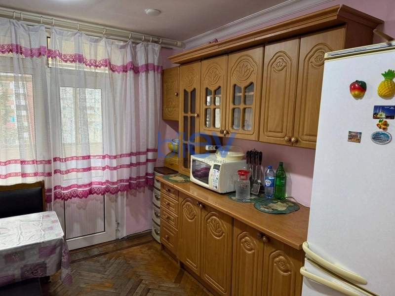 Aylıq Kirayə 3 otaqlı Köhnə Tikili bina evi  75m², Bakı