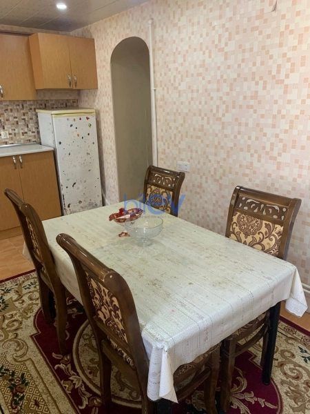 Aylıq Kirayə 2 otaqlı Köhnə Tikili bina evi  65m², Bakı