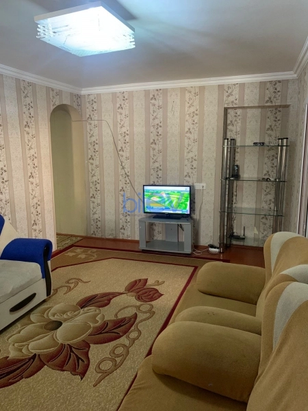 Aylıq Kirayə 2 otaqlı Köhnə Tikili bina evi  65m², Bakı