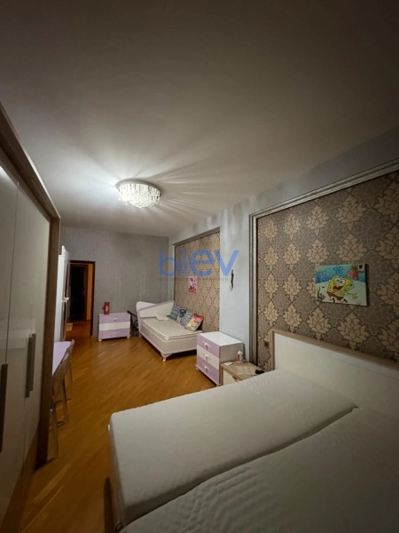 Aylıq Kirayə 4 otaqlı Yeni Tikili bina evi  190m², Bakı