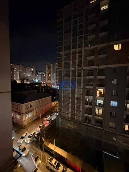 Aylıq Kirayə 4 otaqlı Yeni Tikili bina evi  190m², Bakı