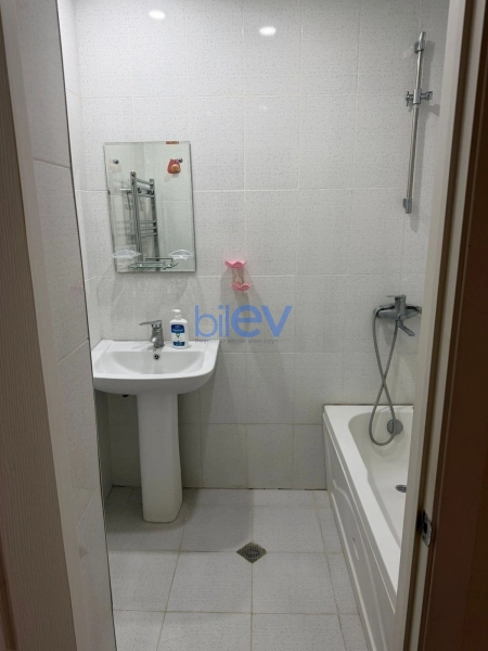 Satış 3 otaqlı Köhnə Tikili bina evi  80m², Bakı