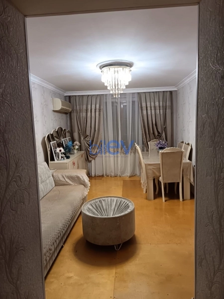 Satış 3 otaqlı Köhnə Tikili bina evi  60m², Sumqayıt