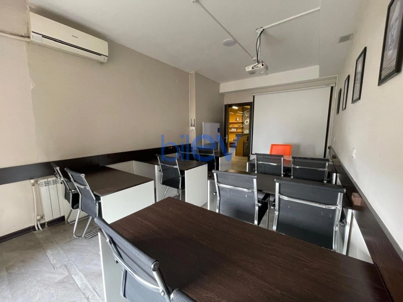 Aylıq Kirayə 4 otaqlı Ofis  145m², Bakı