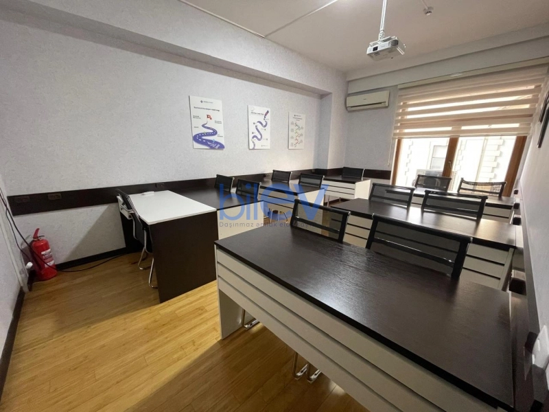 Aylıq Kirayə 4 otaqlı Ofis  145m², Bakı
