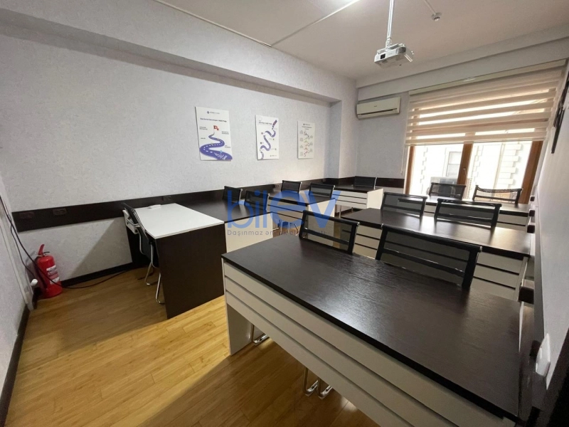 Aylıq Kirayə 4 otaqlı Ofis  145m², Bakı