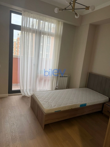 Aylıq Kirayə 3 otaqlı Yeni Tikili bina evi  90m², Bakı