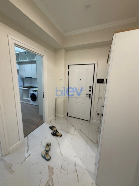 Aylıq Kirayə 3 otaqlı Yeni Tikili bina evi  90m², Bakı
