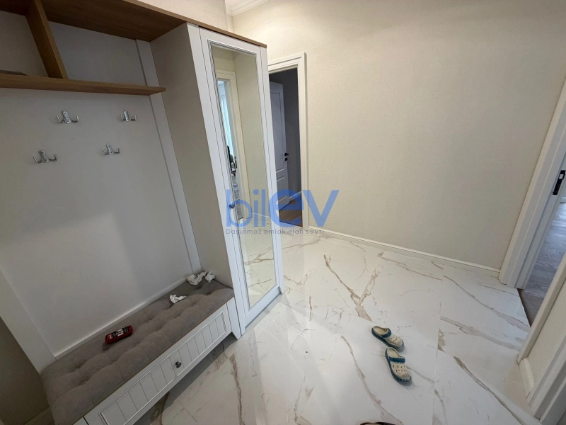 Aylıq Kirayə 3 otaqlı Yeni Tikili bina evi  90m², Bakı