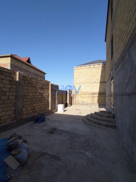 Satış 15 otaqlı Həyət evi  400m², Bakı
