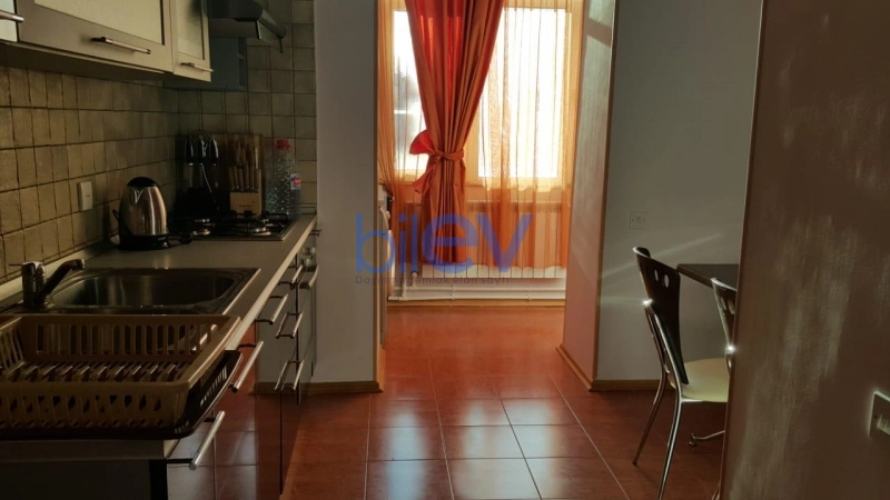 Aylıq Kirayə 3 otaqlı Köhnə Tikili bina evi  70m², Bakı