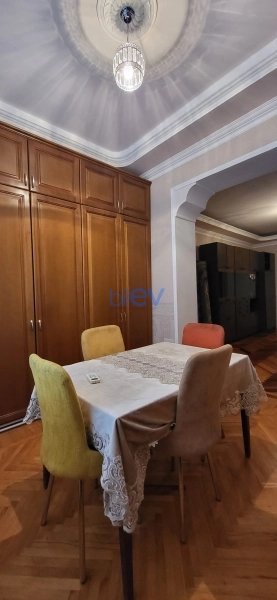 Satış 3 otaqlı Köhnə Tikili bina evi  73m², Sumqayıt