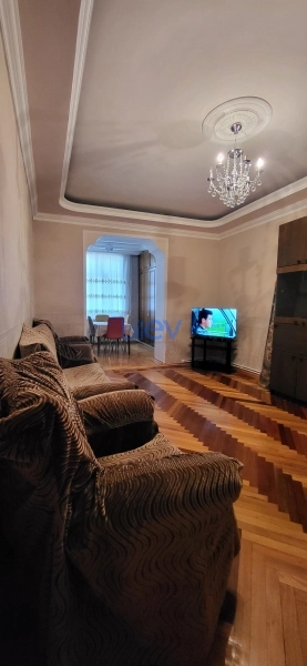 Satış 3 otaqlı Köhnə Tikili bina evi  73m², Sumqayıt