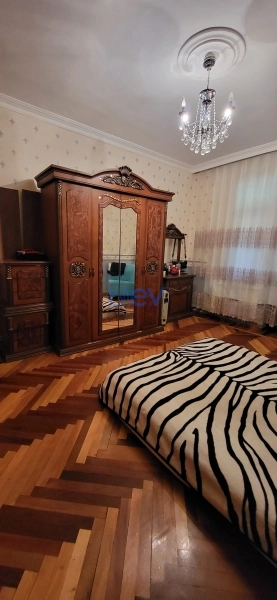 Satış 3 otaqlı Köhnə Tikili bina evi  73m², Sumqayıt