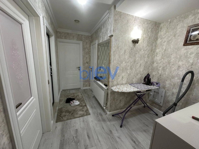 Satış 2 otaqlı Köhnə Tikili bina evi  65m², Bakı
