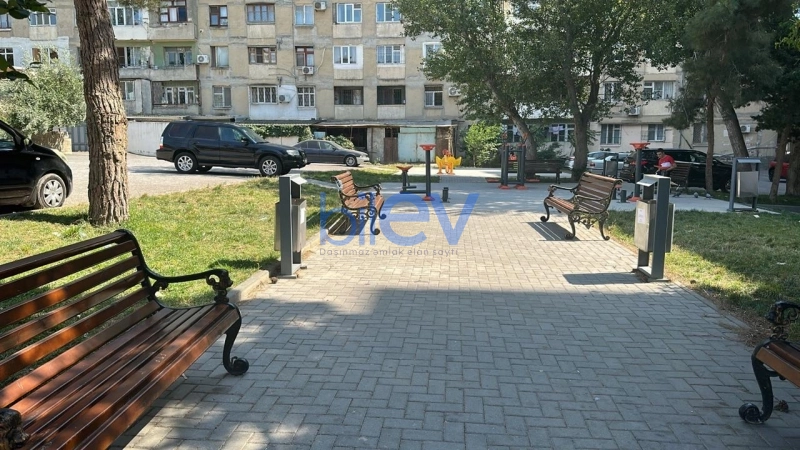 Satış 2 otaqlı Köhnə Tikili bina evi  65m², Bakı