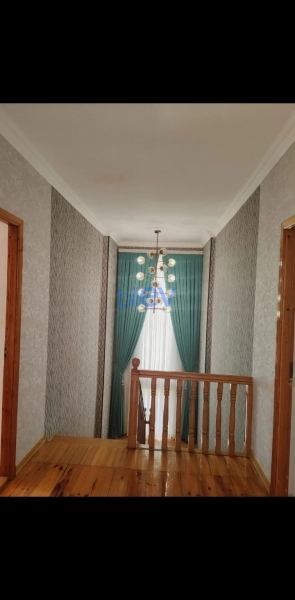Satış 7 otaqlı Bağ evi  200m², Bakı