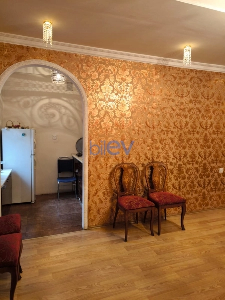 Aylıq Kirayə 2 otaqlı Köhnə Tikili bina evi  65m², Bakı