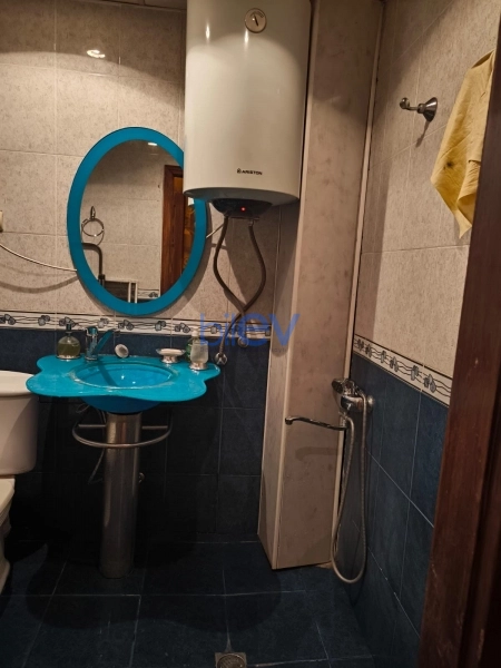 Aylıq Kirayə 2 otaqlı Köhnə Tikili bina evi  65m², Bakı
