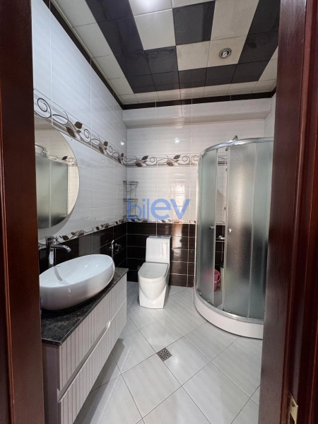 Aylıq Kirayə 3 otaqlı Yeni Tikili bina evi  90m², Bakı
