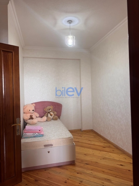 Aylıq Kirayə 3 otaqlı Yeni Tikili bina evi  90m², Bakı