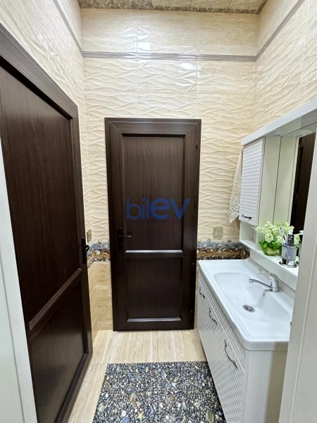 Satış 8 otaqlı Bağ evi  360m², Bakı