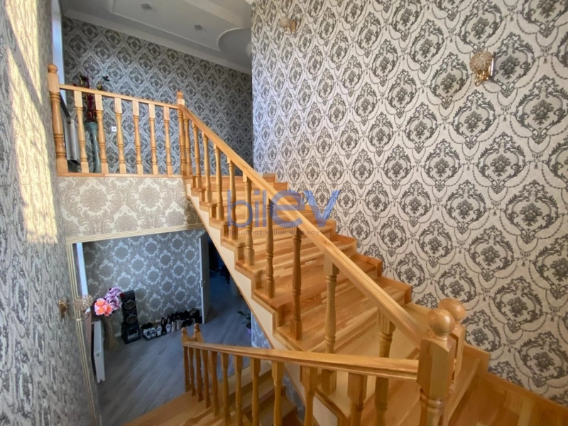 Satış 8 otaqlı Bağ evi  360m², Bakı