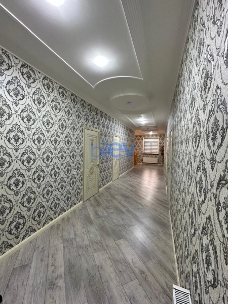 Satış 8 otaqlı Bağ evi  360m², Bakı
