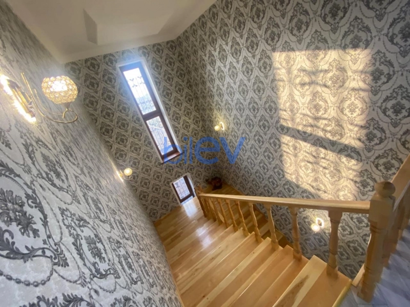 Satış 8 otaqlı Bağ evi  360m², Bakı
