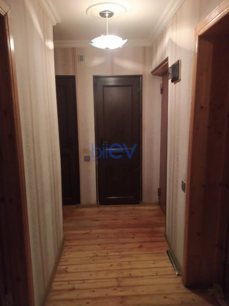 Satış 2 otaqlı Köhnə Tikili bina evi  63m², Gəncə