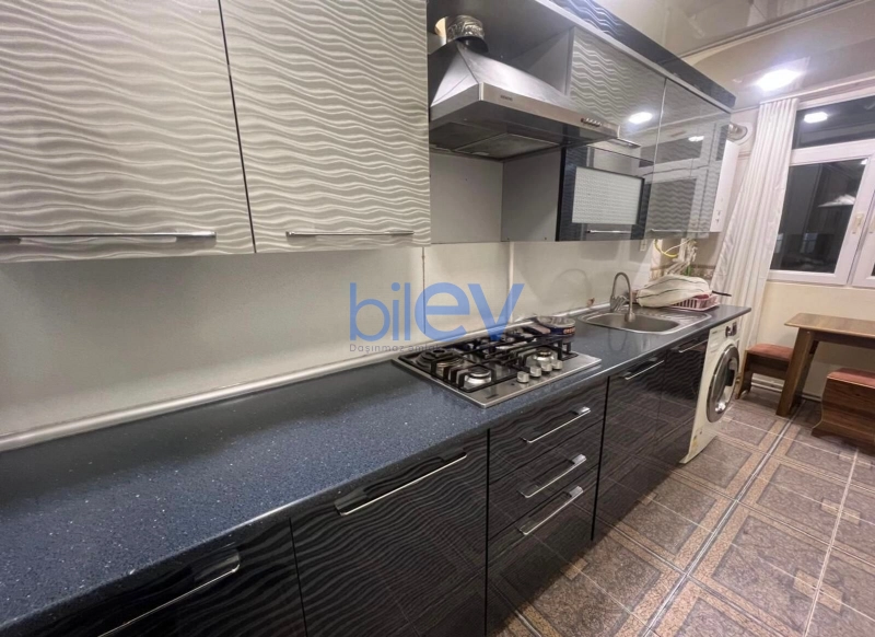 Aylıq Kirayə 3 otaqlı Köhnə Tikili bina evi  90m², Bakı