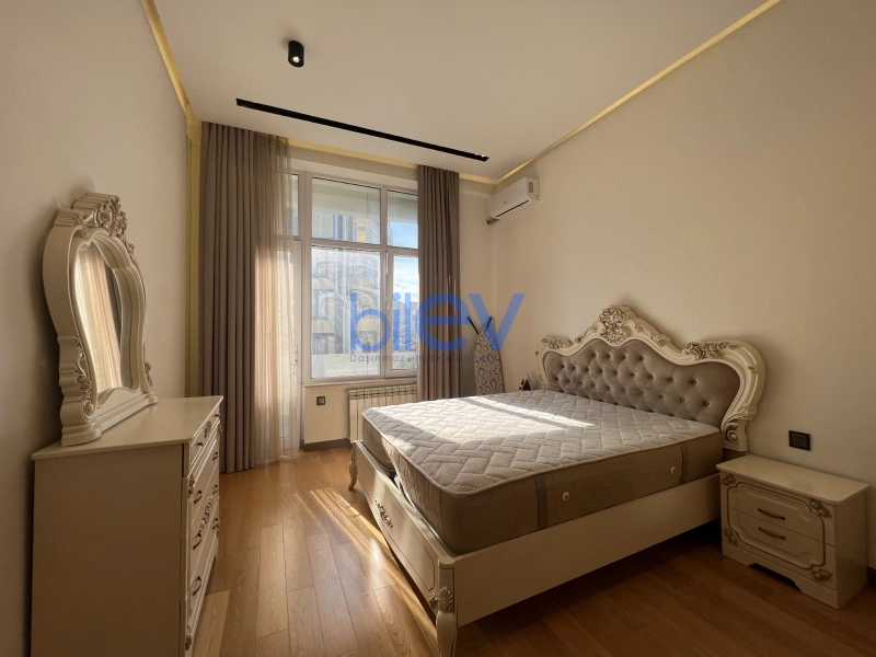 Aylıq Kirayə 2 otaqlı Yeni Tikili bina evi  90m², Bakı