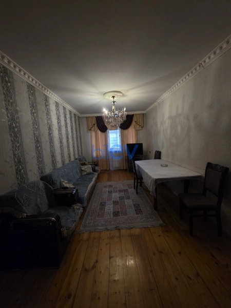 Satış 3 otaqlı Köhnə Tikili bina evi  100m², Bakı