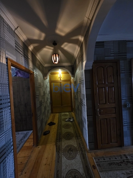 Satış 3 otaqlı Köhnə Tikili bina evi  100m², Bakı