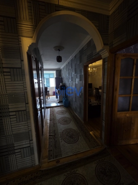 Satış 3 otaqlı Köhnə Tikili bina evi  100m², Bakı