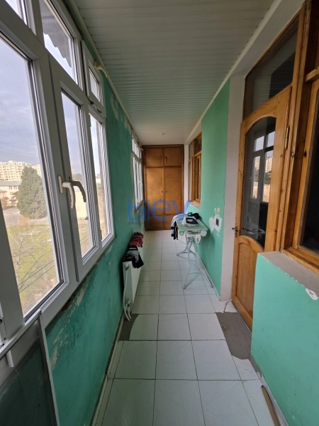 Satış 3 otaqlı Köhnə Tikili bina evi  100m², Bakı