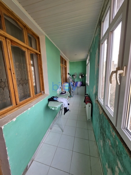Satış 3 otaqlı Köhnə Tikili bina evi  100m², Bakı