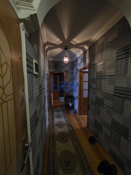 Satış 3 otaqlı Köhnə Tikili bina evi  100m², Bakı