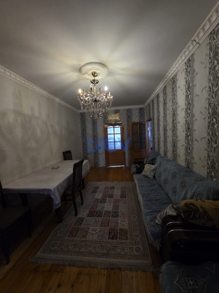 Satış 3 otaqlı Köhnə Tikili bina evi  100m², Bakı