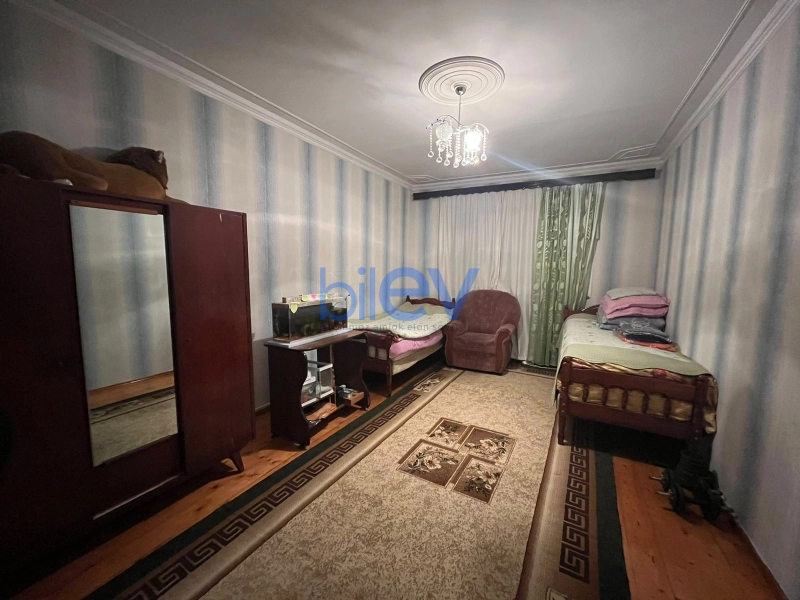 Satış 3 otaqlı Köhnə Tikili bina evi  90m², Bakı