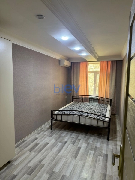 Aylıq Kirayə 2 otaqlı Köhnə Tikili bina evi  63m², Bakı