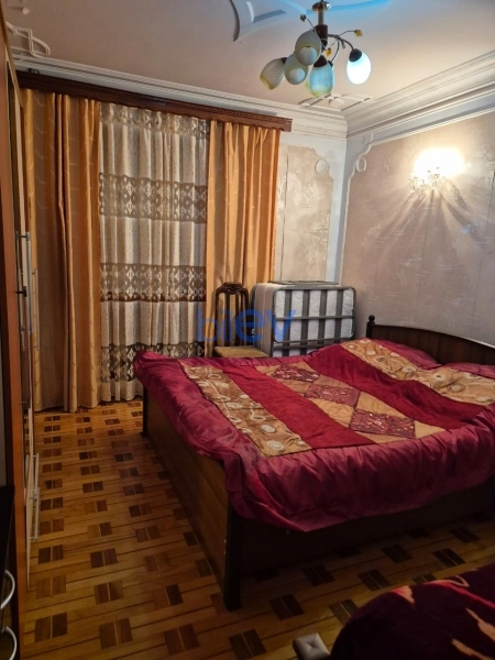 Satış 3 otaqlı Köhnə Tikili bina evi  69m², Bakı