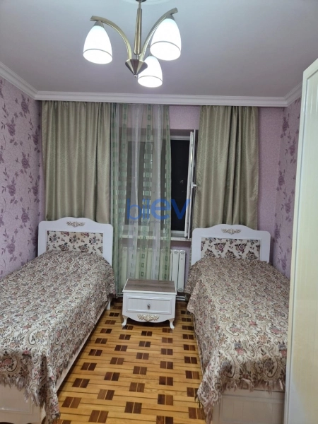 Satış 3 otaqlı Köhnə Tikili bina evi  69m², Bakı