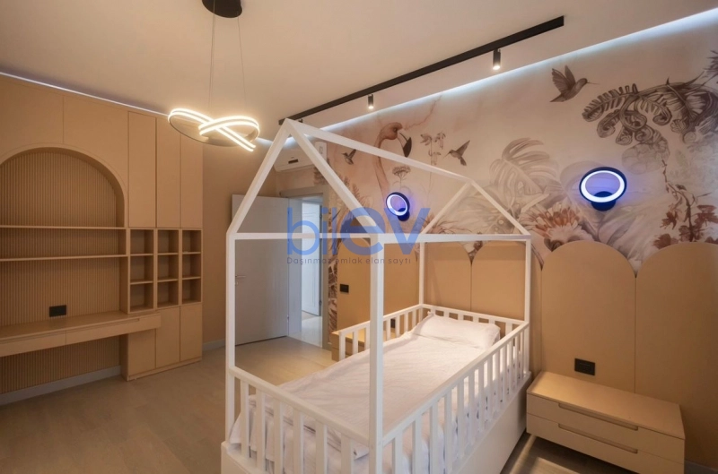 Satış 6 otaqlı Villa  460m², Bakı