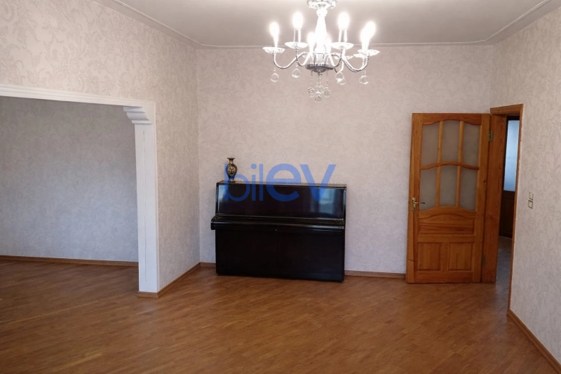 Aylıq Kirayə 5 otaqlı Yeni Tikili bina evi  125m², Bakı
