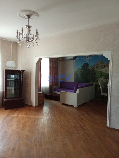 Aylıq Kirayə 5 otaqlı Yeni Tikili bina evi  125m², Bakı